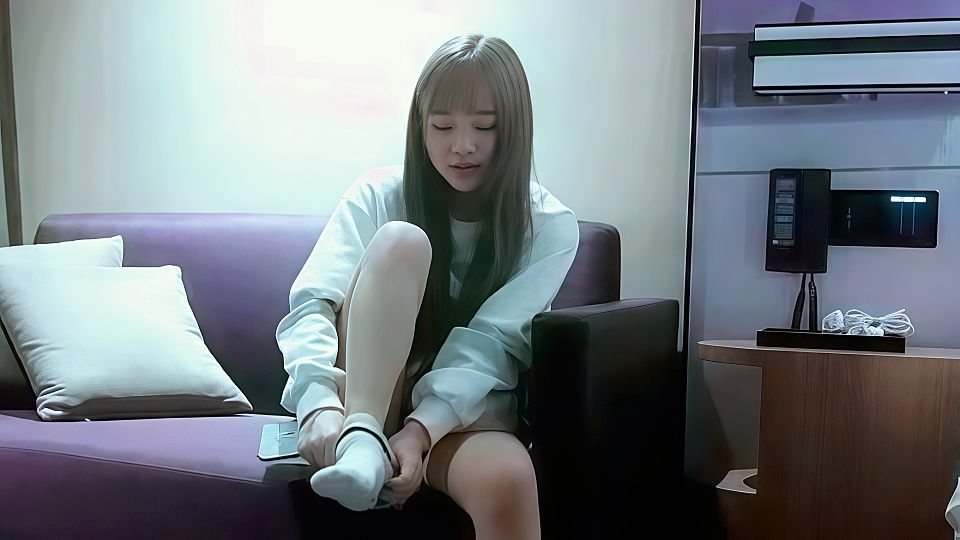 【极品探花】00后兼职小姐姐，肤白貌美温柔乖巧，蜂腰翘臀小嫩妹